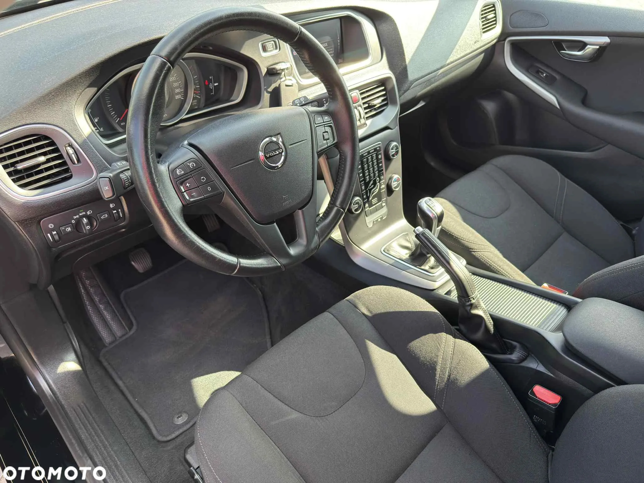 Volvo V40 - 20