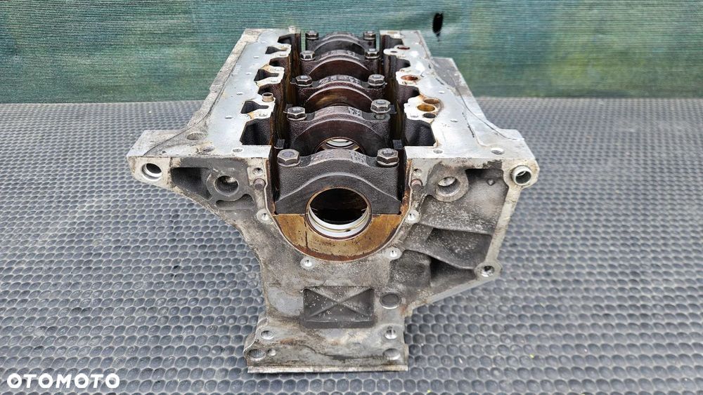 Blok 06D103023 BBBBB Dół Silnik Cylindry Panewki Mocowanie Wału 2.0 FSI AWA Audi A4 B6 B7 VW - 40