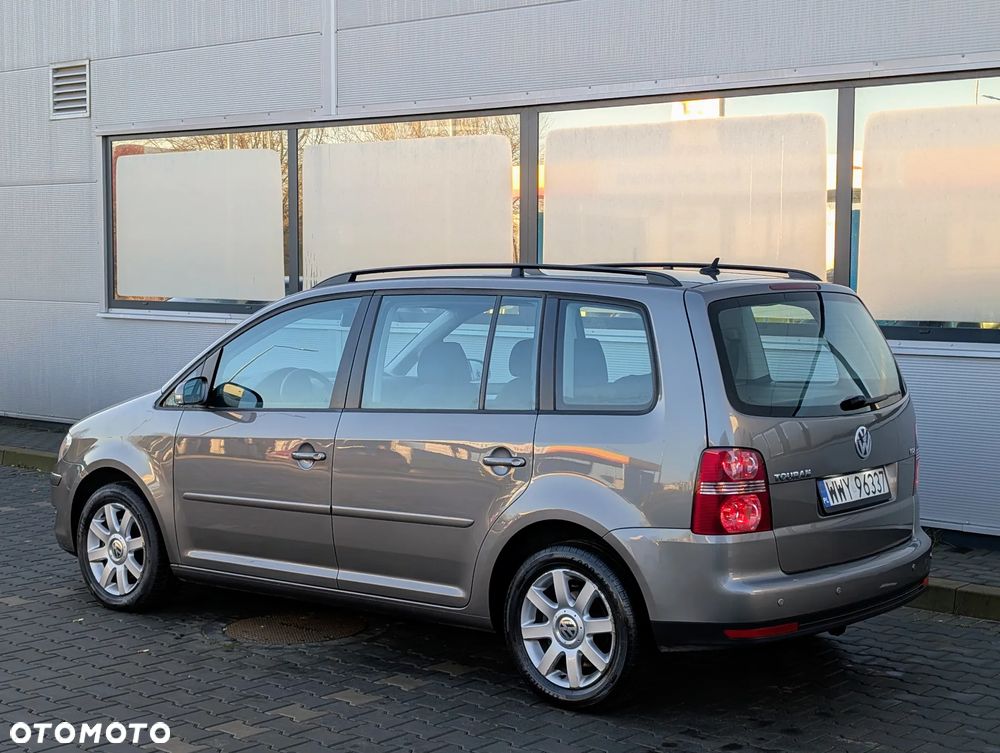 Volkswagen Touran 1.9 TDI DSG Trendline - 9