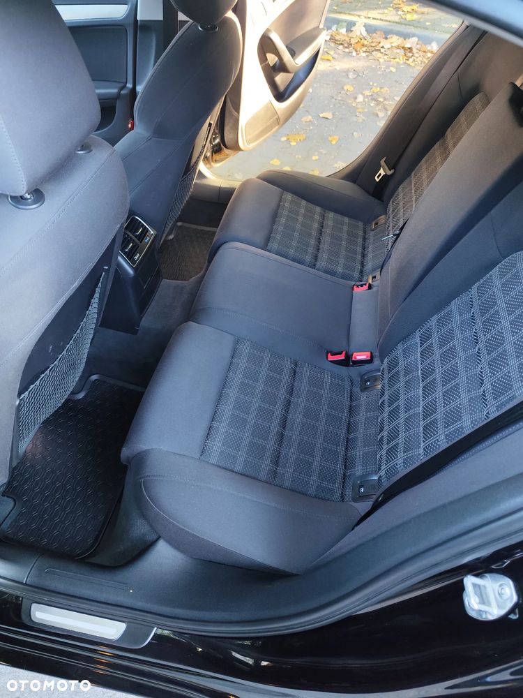 Audi A4 Limousine - 20
