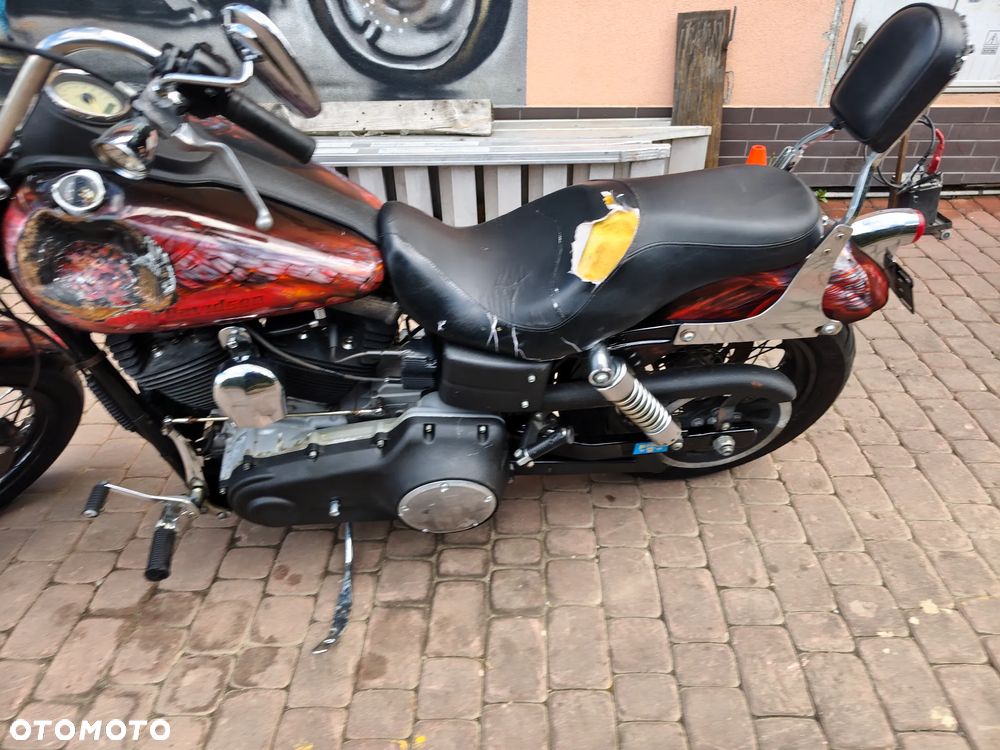 Harley-Davidson Dyna Street Bob - 16