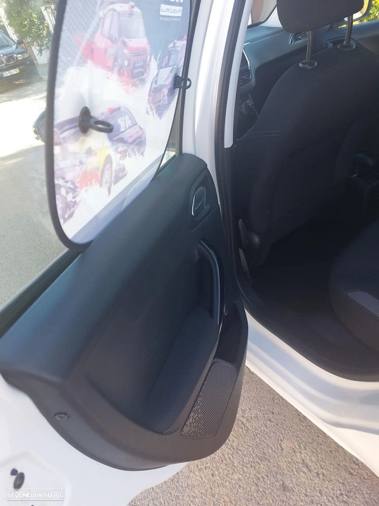 Peugeot 208 e-HDi 68 EGS5 Stop&Start Active - 8