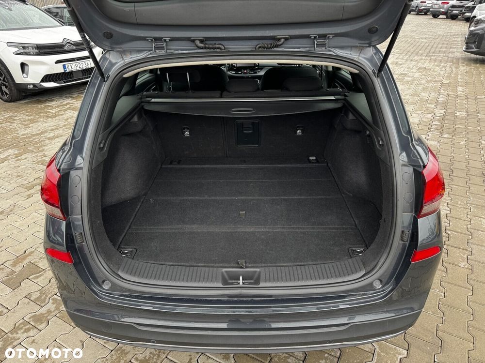 Hyundai i30 1.5 DPI Smart - 10