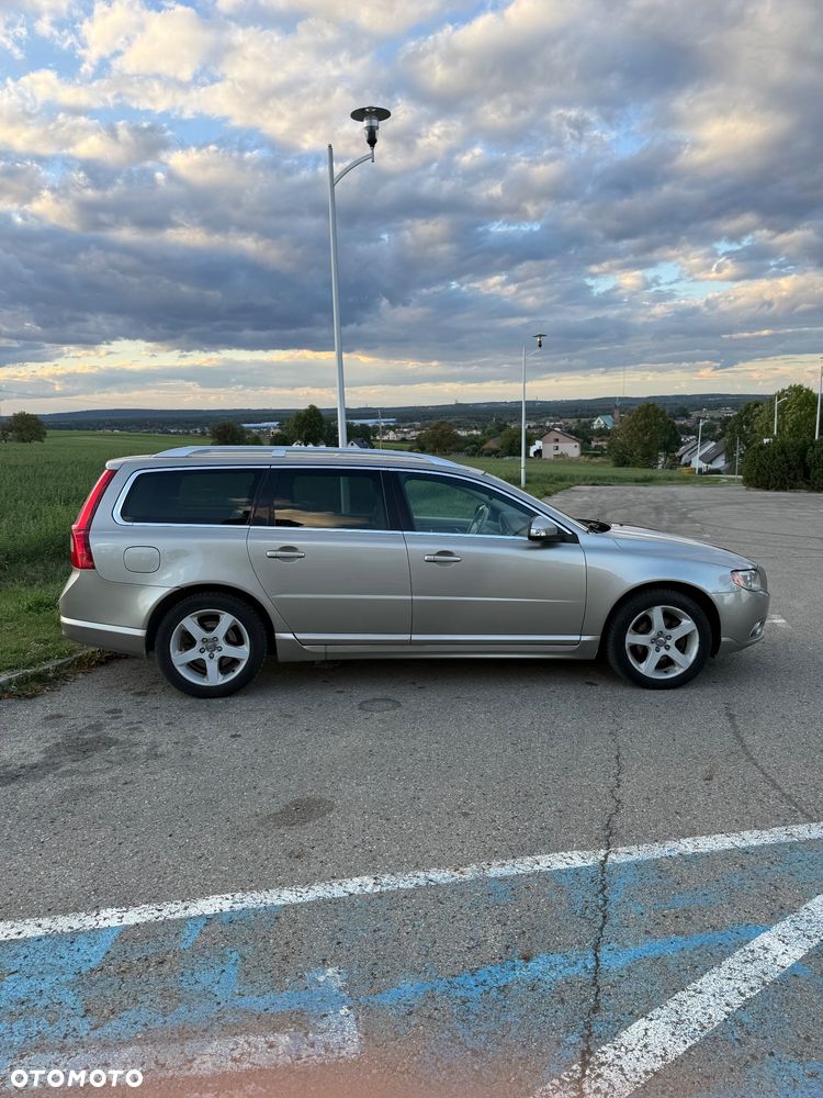 Volvo V70 2.0D Summum - 13