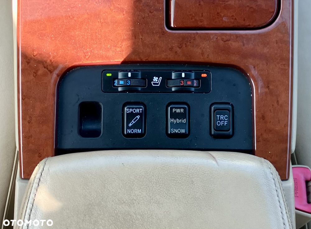 Lexus GS 450h Prestige - 28