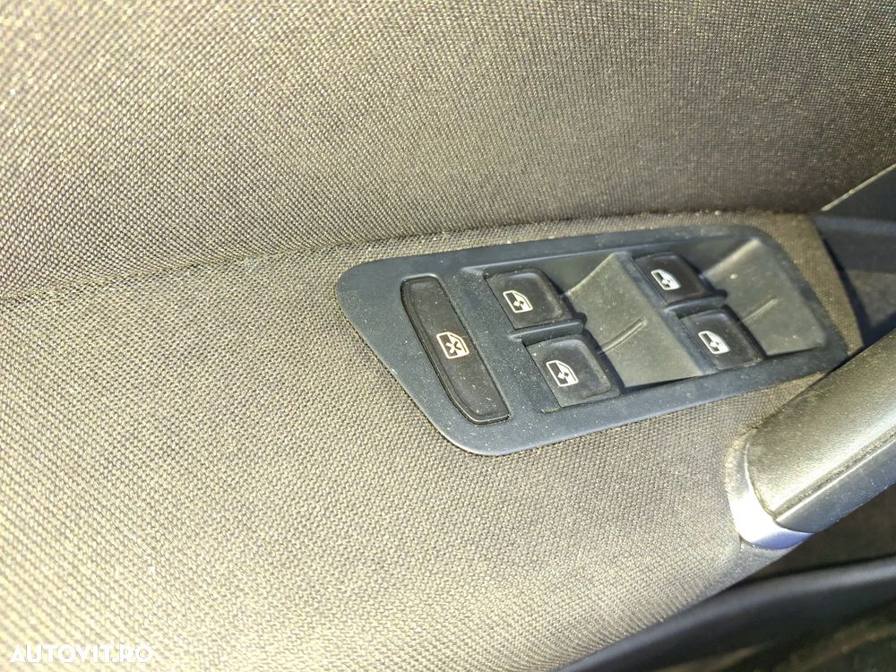 Volkswagen Golf 2.0 TDI 4Motion BlueMotion Technology Lounge - 14