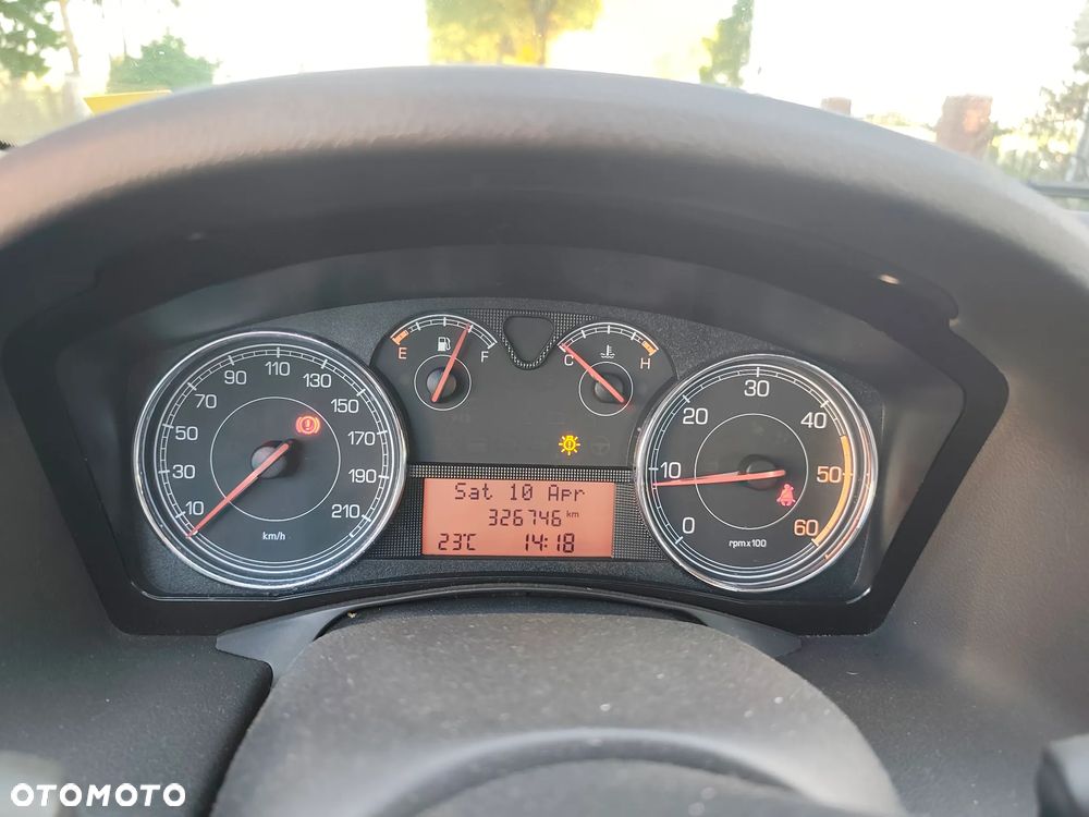 Fiat Croma 1.9 JTD Active - 8