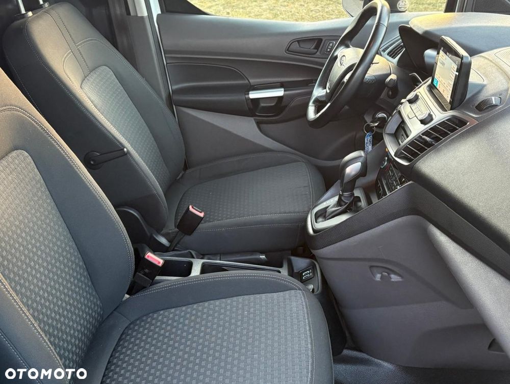 Ford Transit Connect - 19