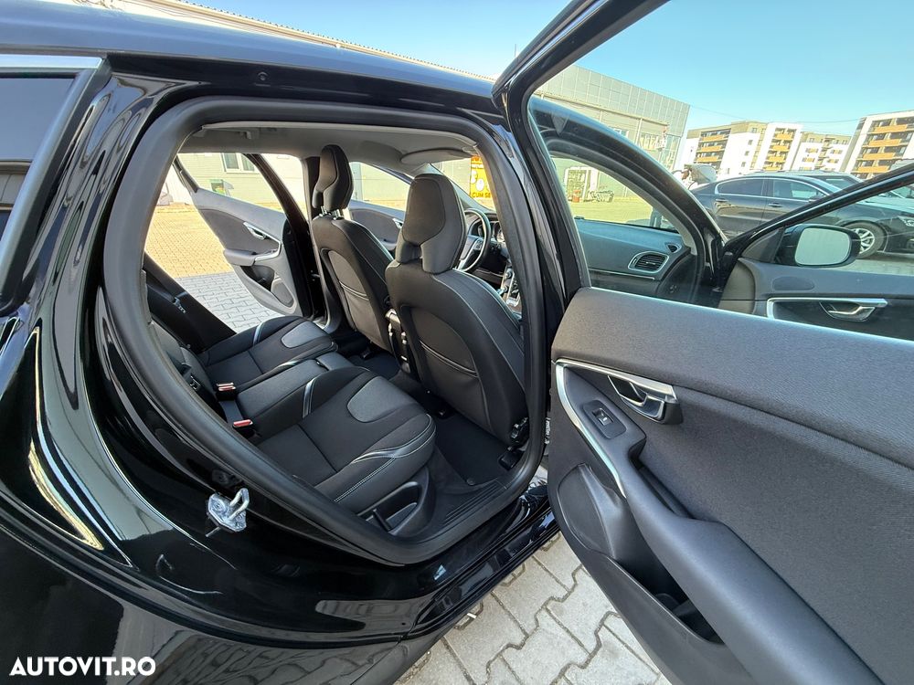 Volvo V40 D2 Summum - 18