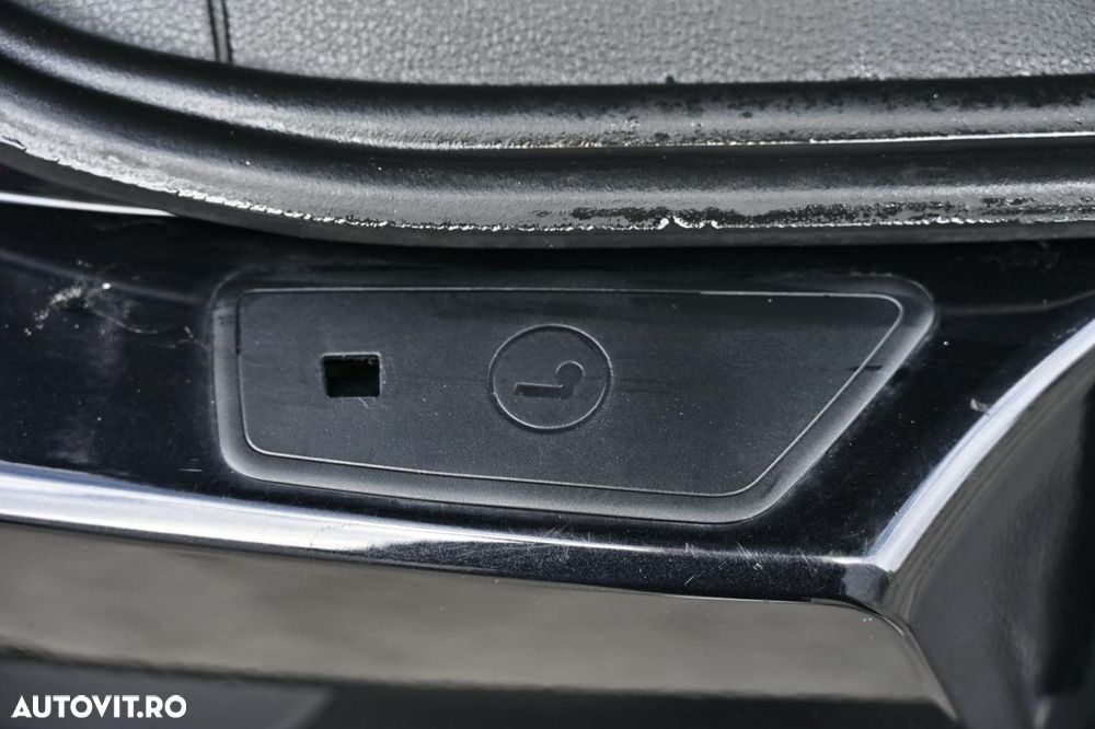 Volkswagen Tiguan 2.0 TDI DPF 4Motion BlueMotion Technology DSG Lounge Sport & Style - 21