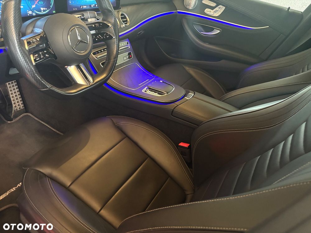 Mercedes-Benz Klasa E 300 d T 9G-TRONIC AMG Line - 11