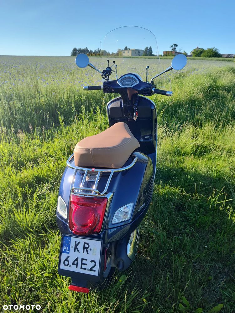 Piaggio Vespa - 2