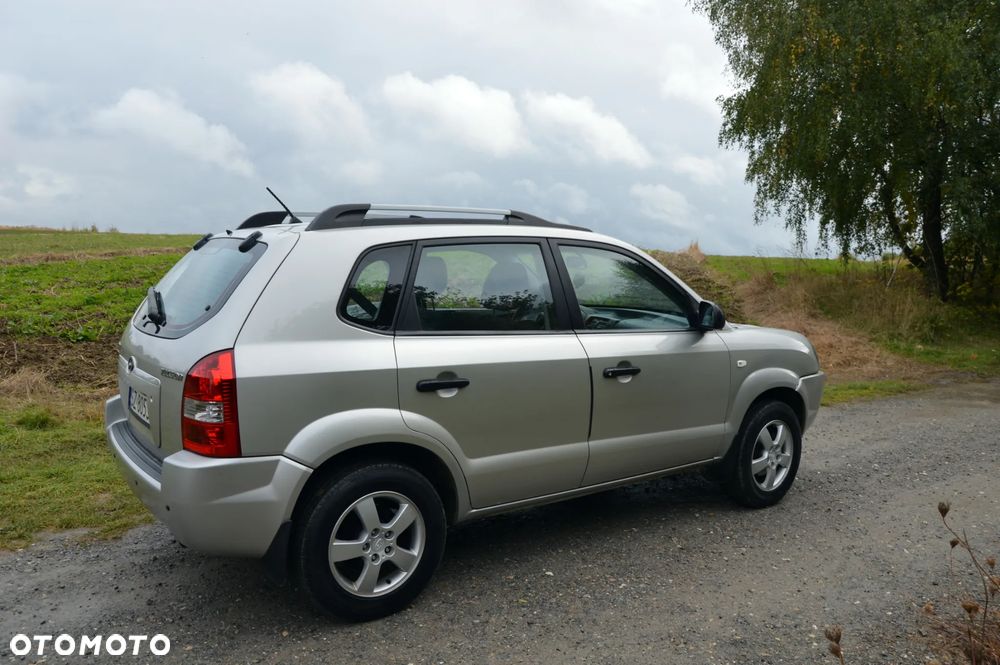 Hyundai Tucson 2.0 Comfort 2WD - 33