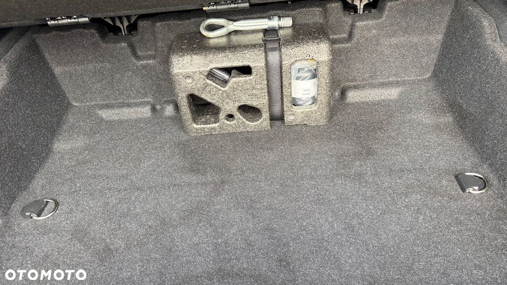 BMW Seria 2 218d Sport-Aut - 35