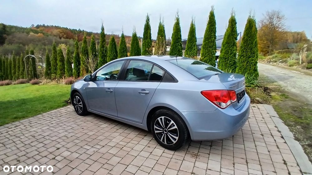 Chevrolet Cruze 1.6 - 13