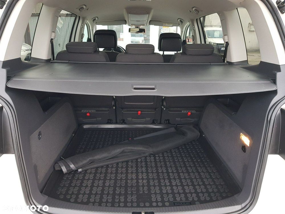 Volkswagen Touran 1.4 TSI Cup - 14