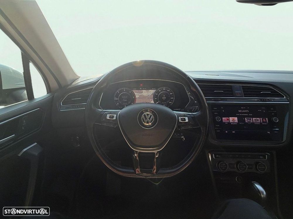 VW Tiguan 2.0 TDI R-Line DSG - 13