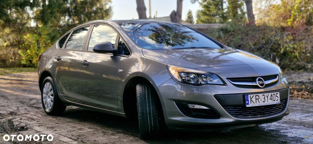 Opel Astra IV 1.6 Cosmo - 12