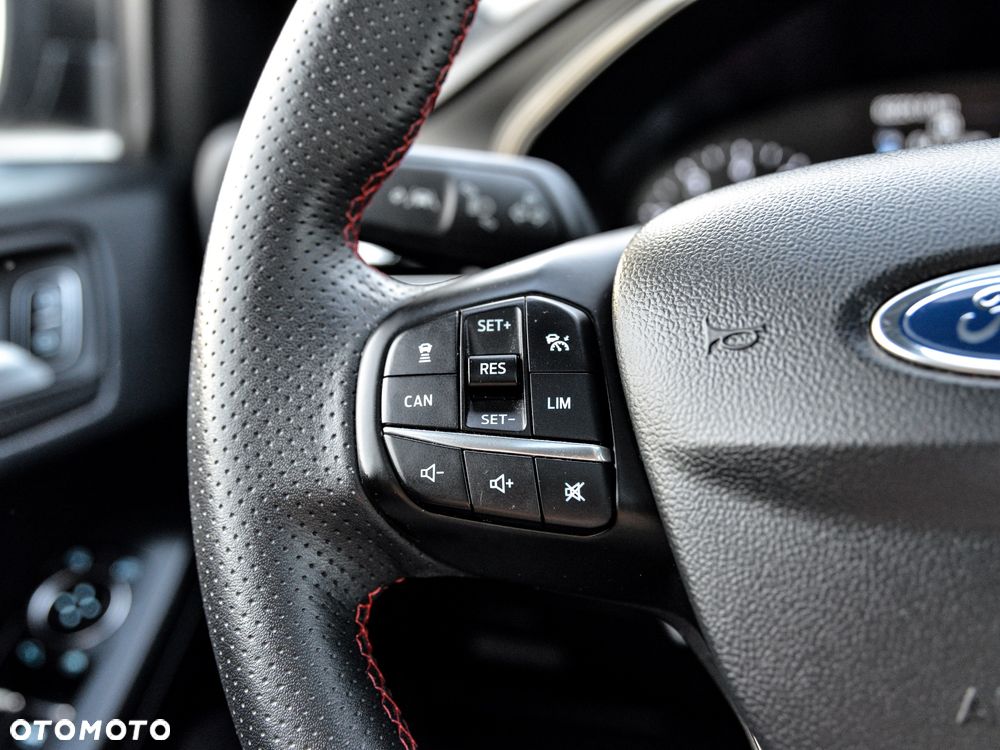 Ford Focus 1.5 EcoBoost ST-Line - 22