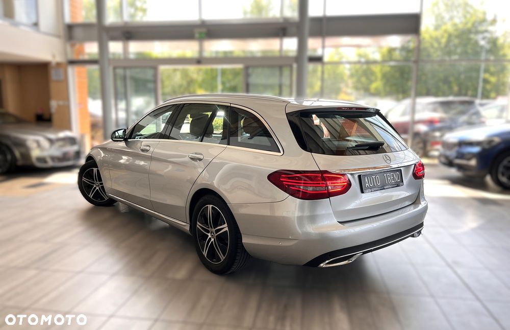 Mercedes-Benz Klasa C 220 d 9G-TRONIC Exclusive - 4