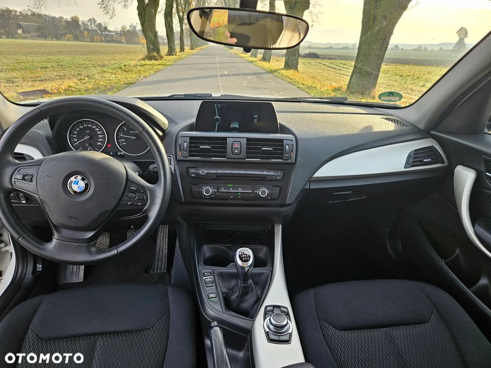 BMW Seria 1 114i - 12