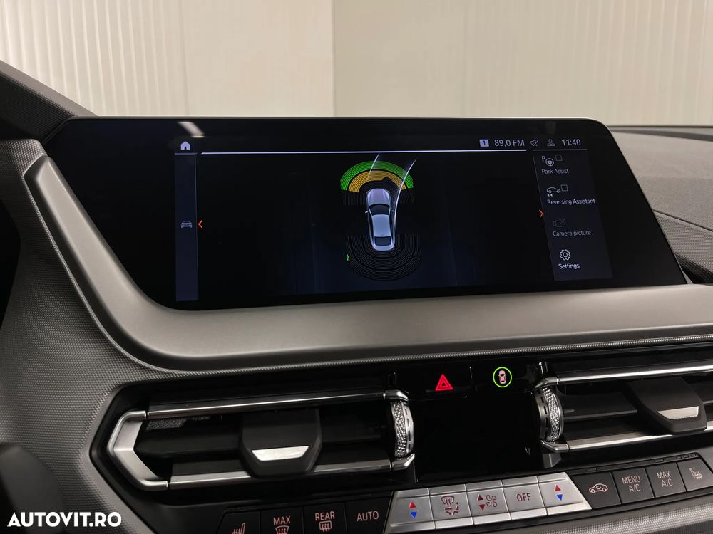 BMW Seria 2 218d AT - 16