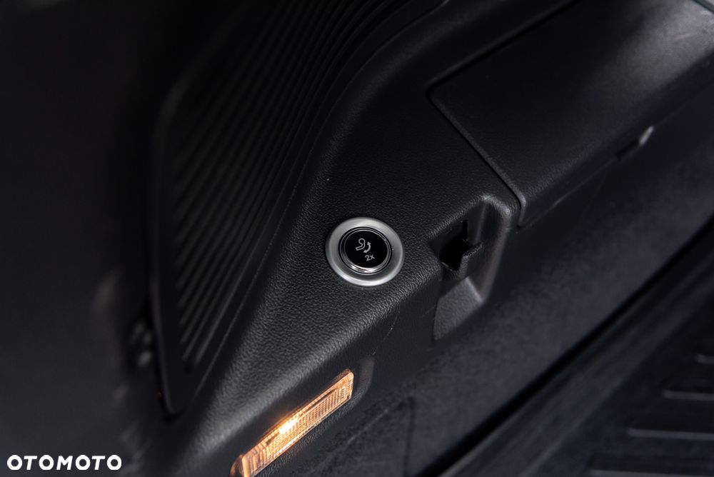 Ford Grand C-MAX - 17
