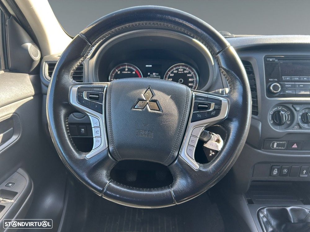 Mitsubishi L200 2.3 DI-D Space Cab Invite 4WD - 13