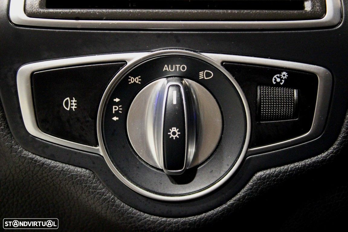 Mercedes-Benz C 300 de AMG Line - 29