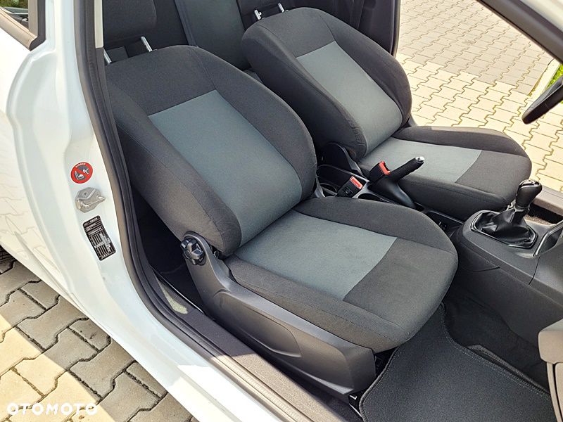 Ford Fiesta - 33