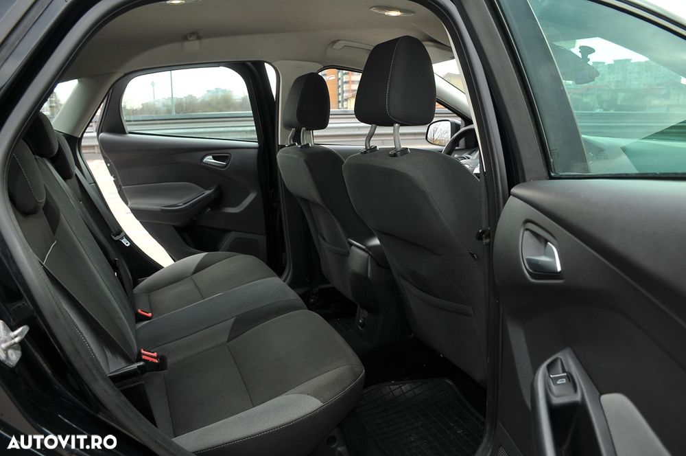 Ford Focus 1.6 TDCI DPF Titanium - 15