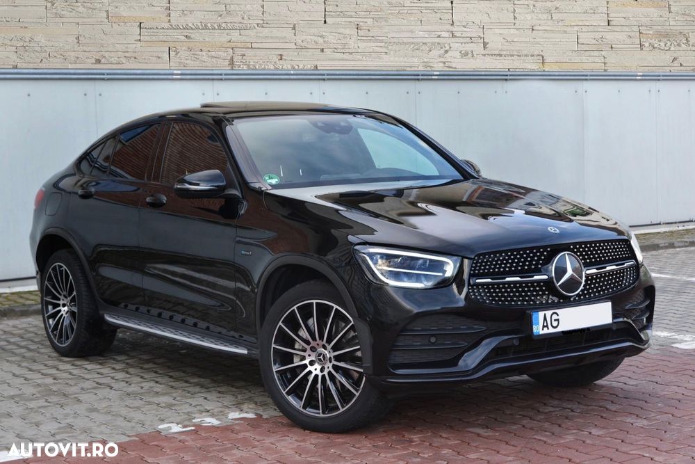 Mercedes-Benz GLC 300 e 4Matic 9G-TRONIC AMG Line Plus - 2