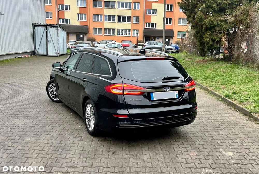 Ford Mondeo 2.0 Hybrid Titanium - 4