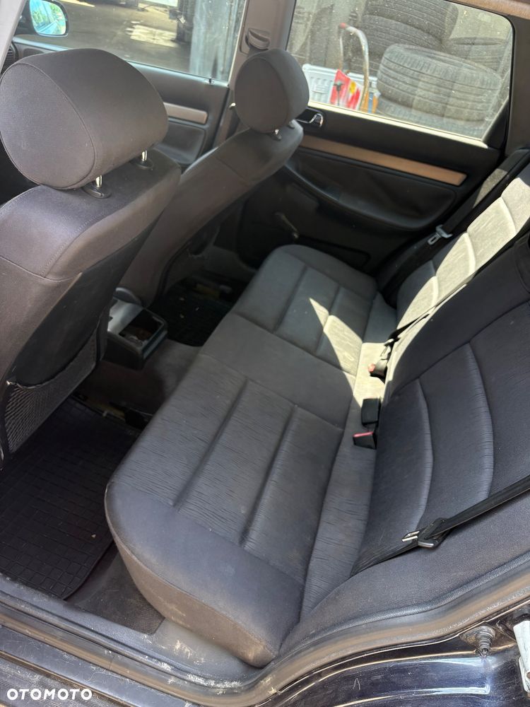 Audi A4 Avant 1.8T - 8