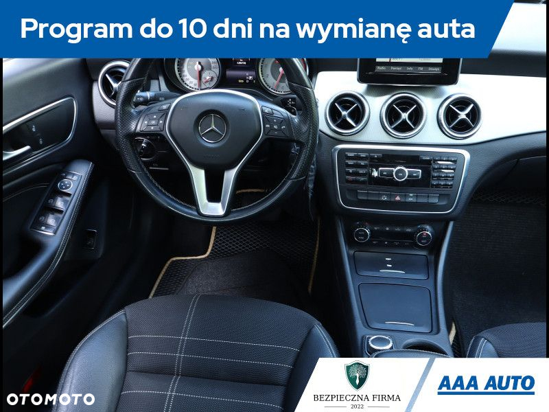 Mercedes-Benz CLA - 8