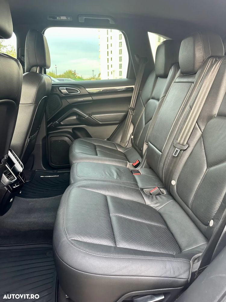 Porsche Cayenne 3.0TD TipTronic - 8