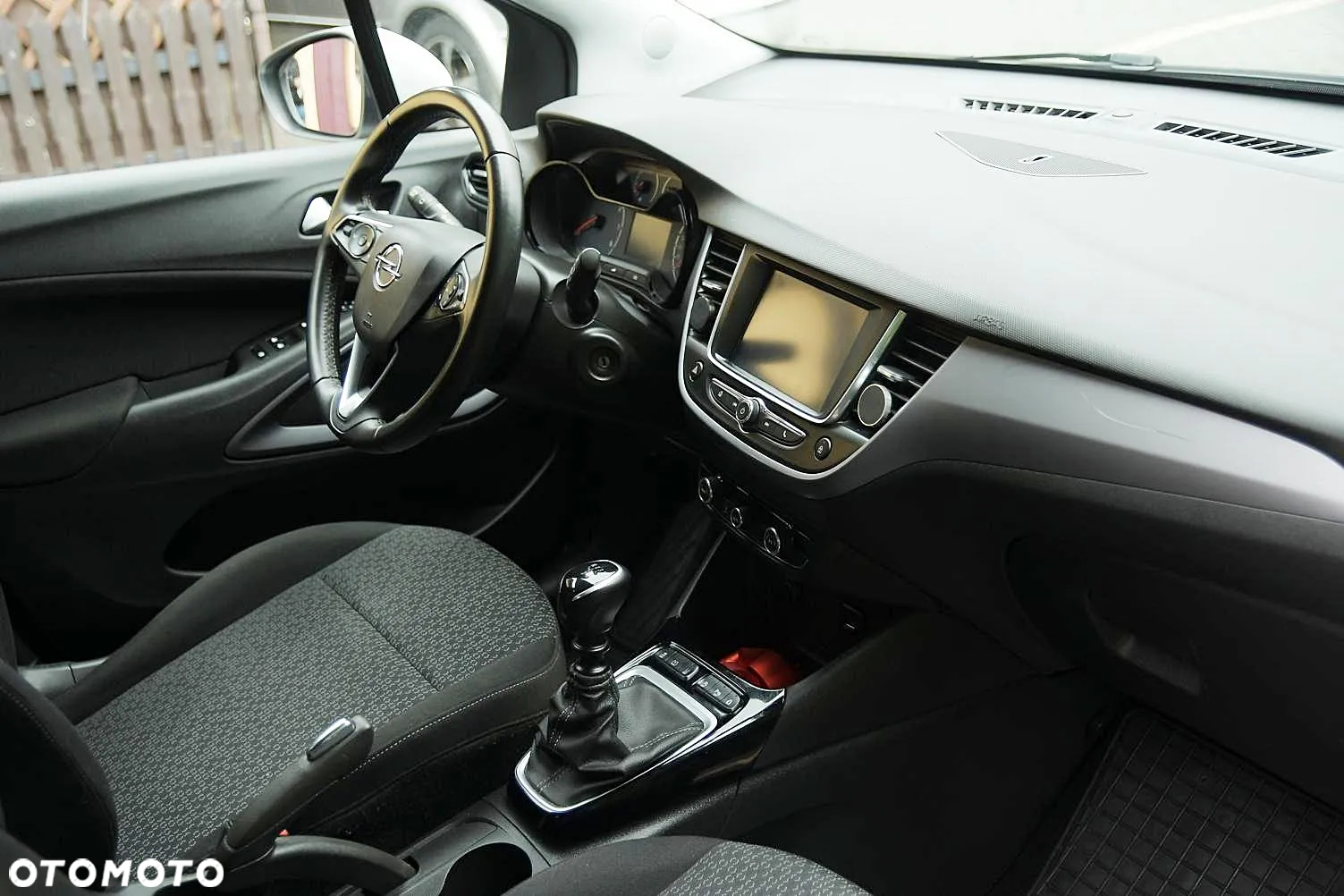 Opel Crossland X - 19