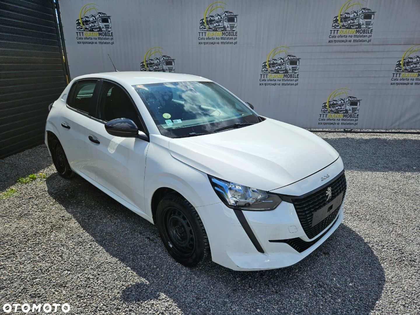 Peugeot 208 - 11