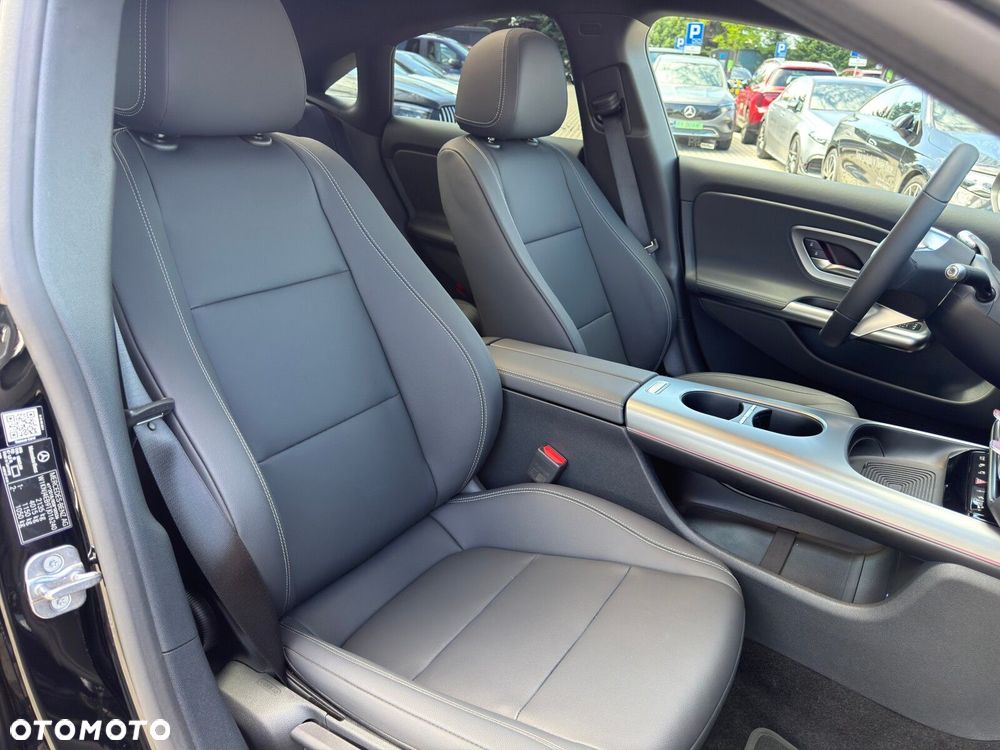 Mercedes-Benz CLA 200 mHEV 8G-DCT - 26