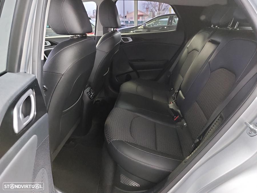 Kia XCeed 1.6 GDi PHEV First Edition - 18