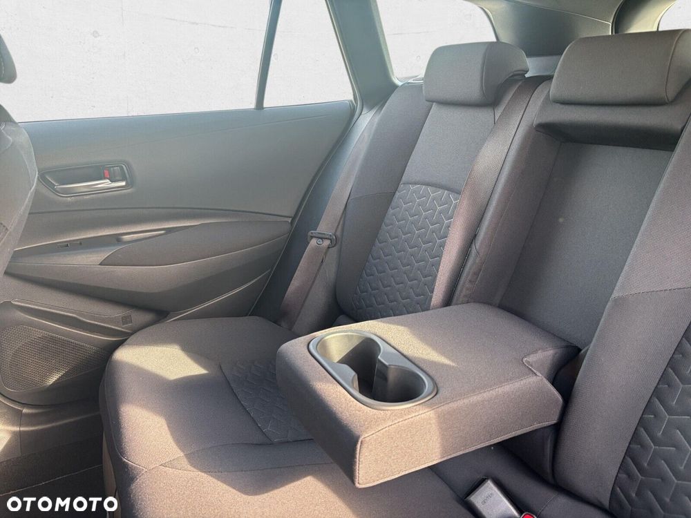 Toyota Corolla - 23