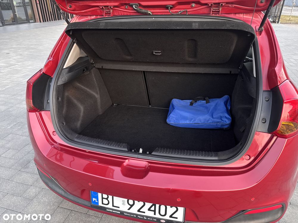 Kia Ceed 1.6 GDI ISG Spirit - 19