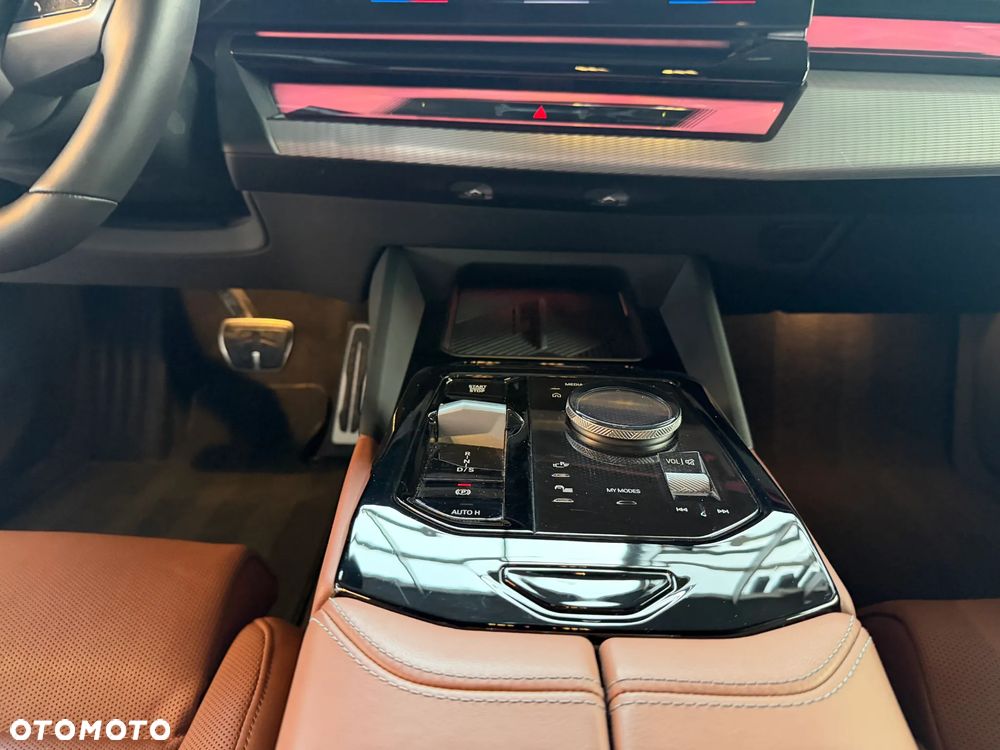 BMW Seria 5 - 16