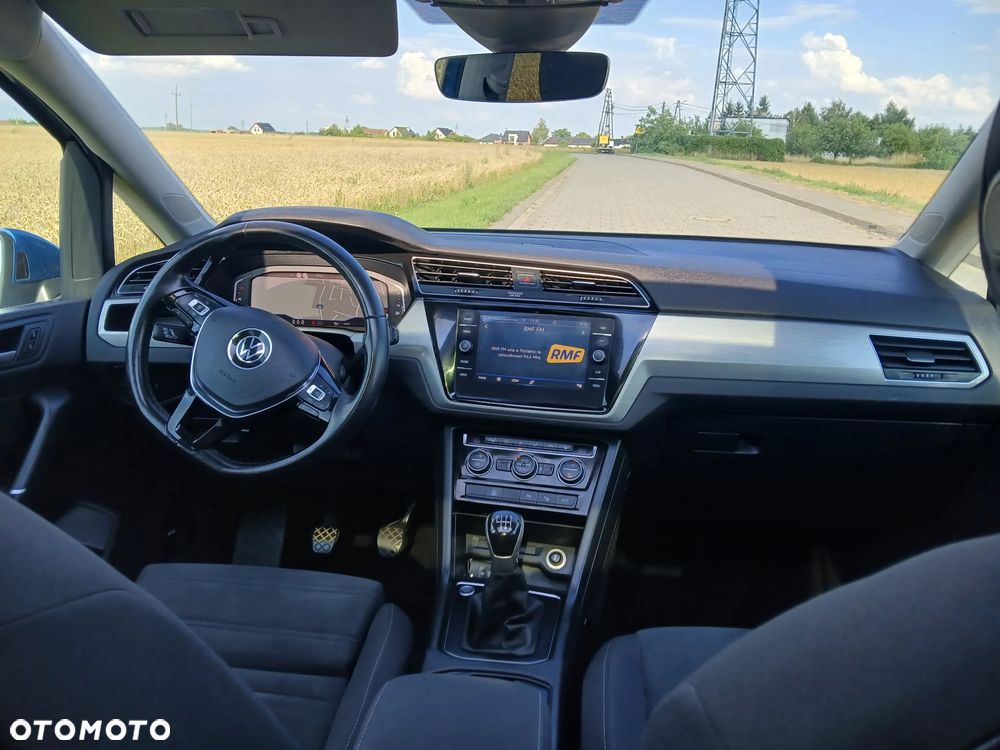 Volkswagen Touran 2.0 TDI SCR Comfortline - 9