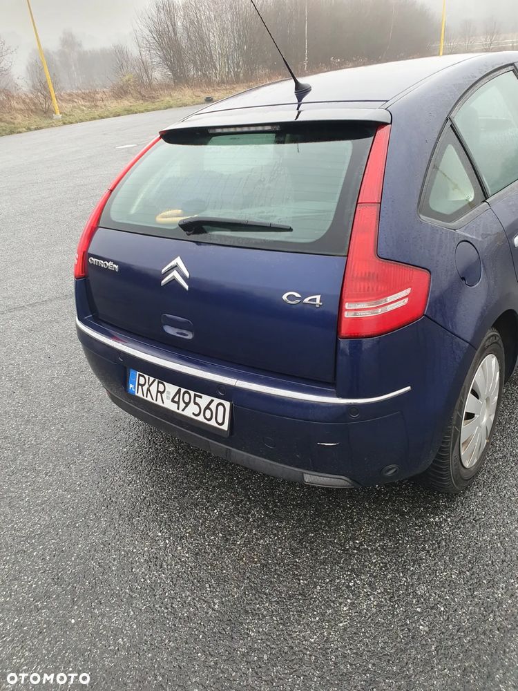 Citroën C4 2.0 16V Exclusive - 3