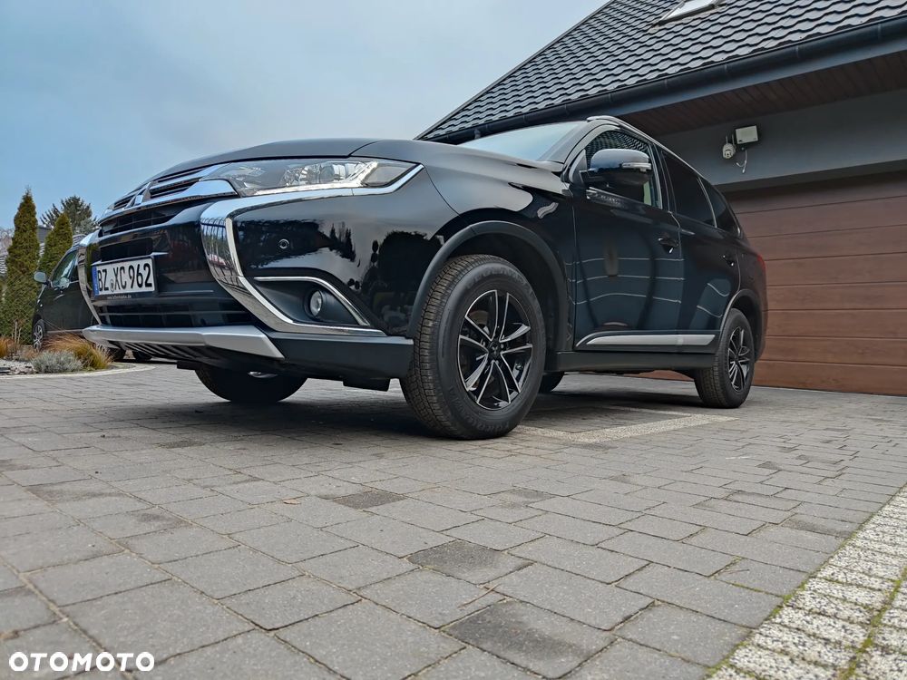 Mitsubishi Outlander 2.0 2WD Invite - 33