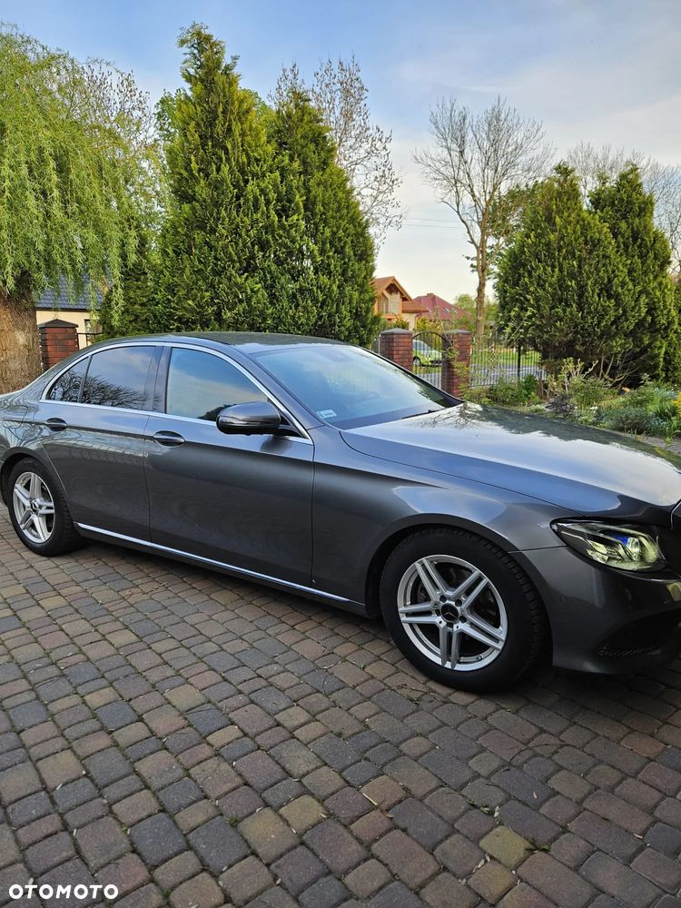 Mercedes-Benz Klasa E 220 d 9G-TRONIC - 2