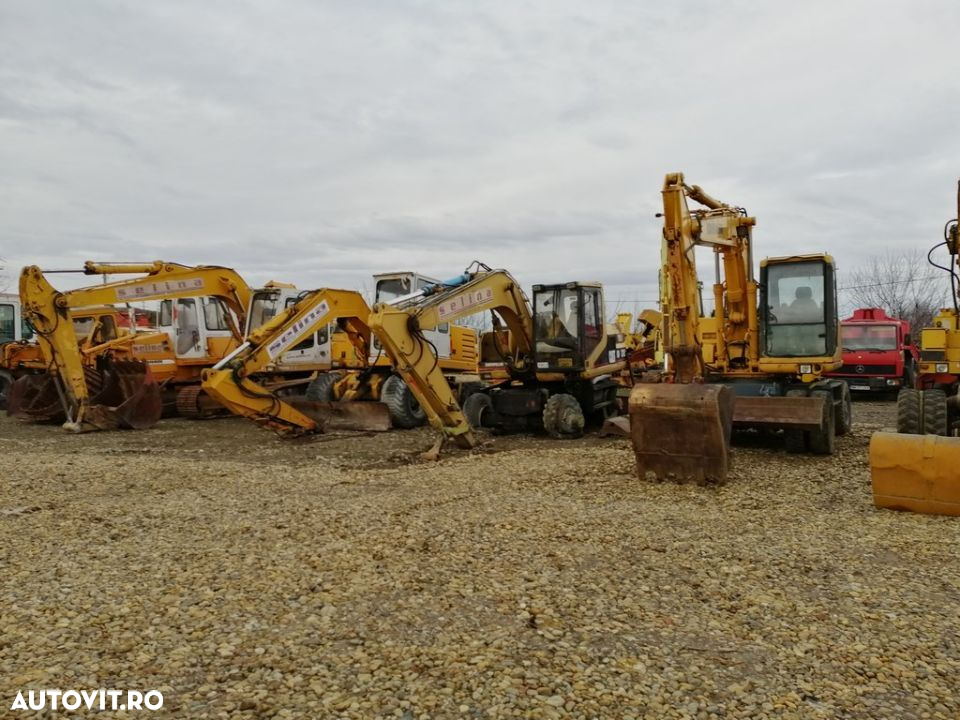 Dezmembrez JCB, CAT, KOMATSU, ATLAS, O&K, LIEBHERR, TEREX, MF, FERMEC, CASE, VOLVO, KOBELCO, HITACHI - 2