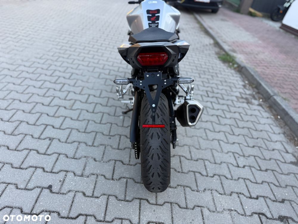 Honda Hornet - 16