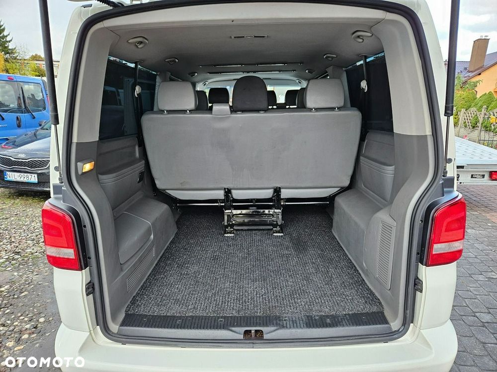 Volkswagen Caravelle - 21